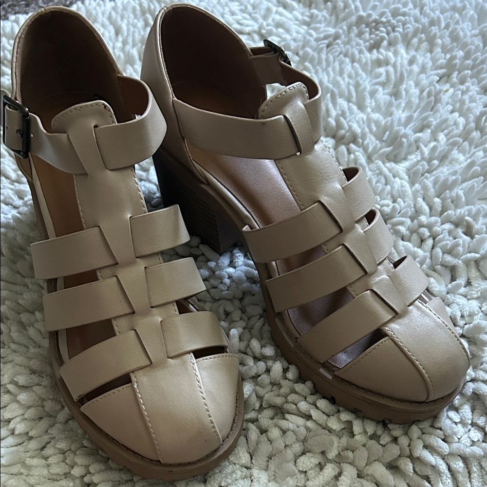 Elegant Tan Strappy Women's Sandals